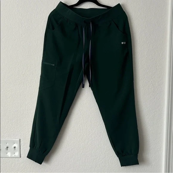 Figs Medium Petite Zamora Joggers British Racing Green - Picture 1 of 1